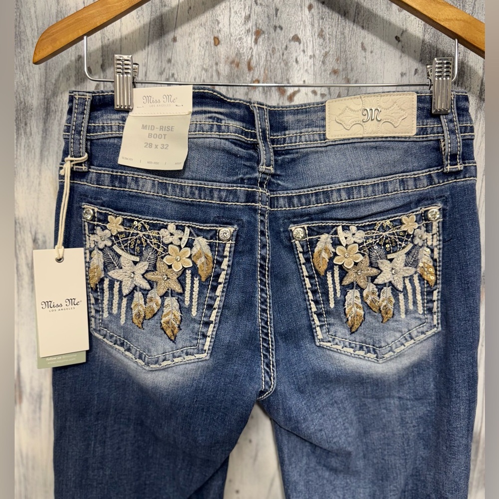 Miss Me Mid-Rise Bootcut Jeans Size 28x32 - Picture 3 of 11